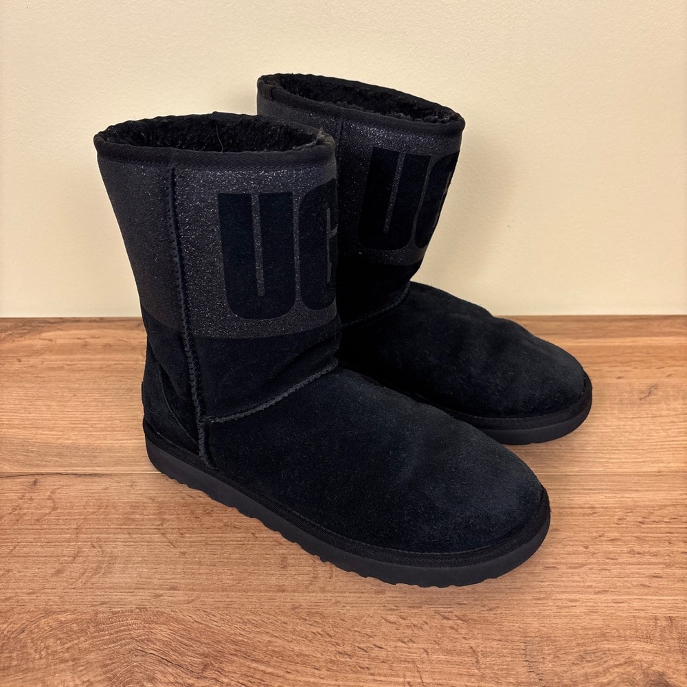UGG Classic Short Sparkle Logo Boots Black Women Size 10 Suede Casual Warm Cozy